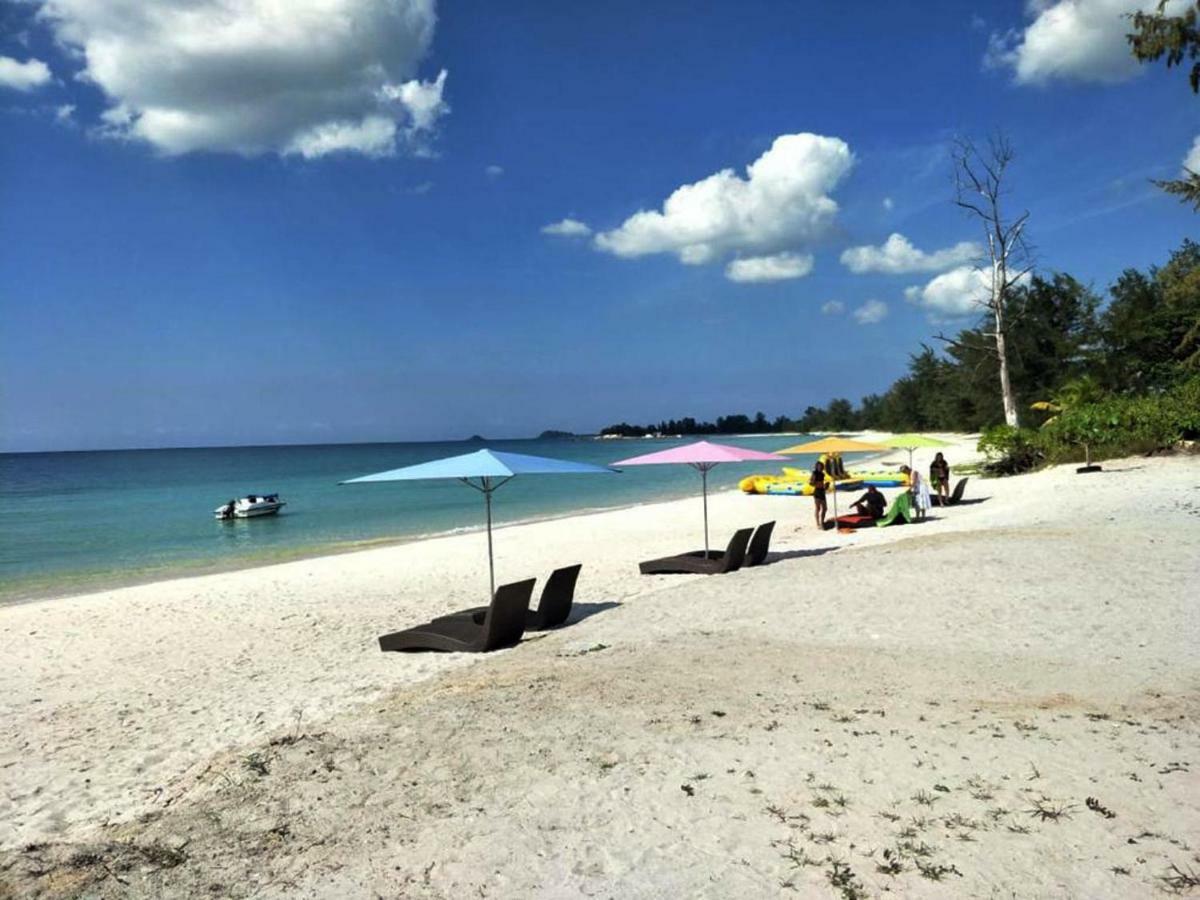 Belitung Holiday Resort Sijuk Esterno foto