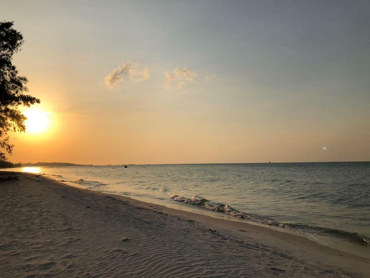 Belitung Holiday Resort Sijuk Esterno foto